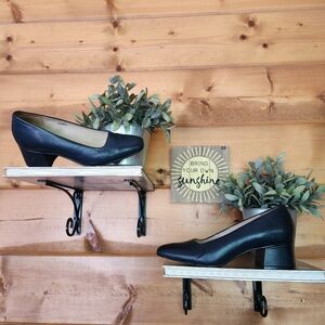 Pesaro Lenore Vintage 90s Y2K Navy Blue Leather Square Toe Pump Heel Shoes Sz 6M